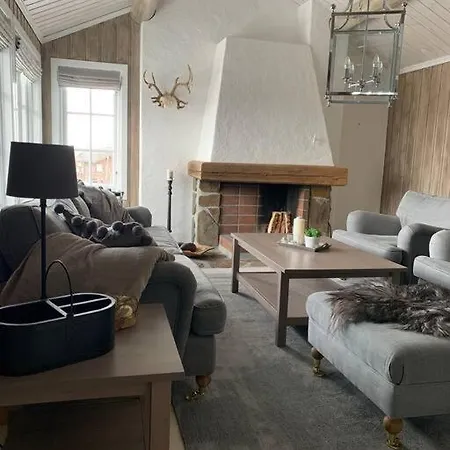Praktfull Hytte Pa Kikut! بيت للعطل Flataker